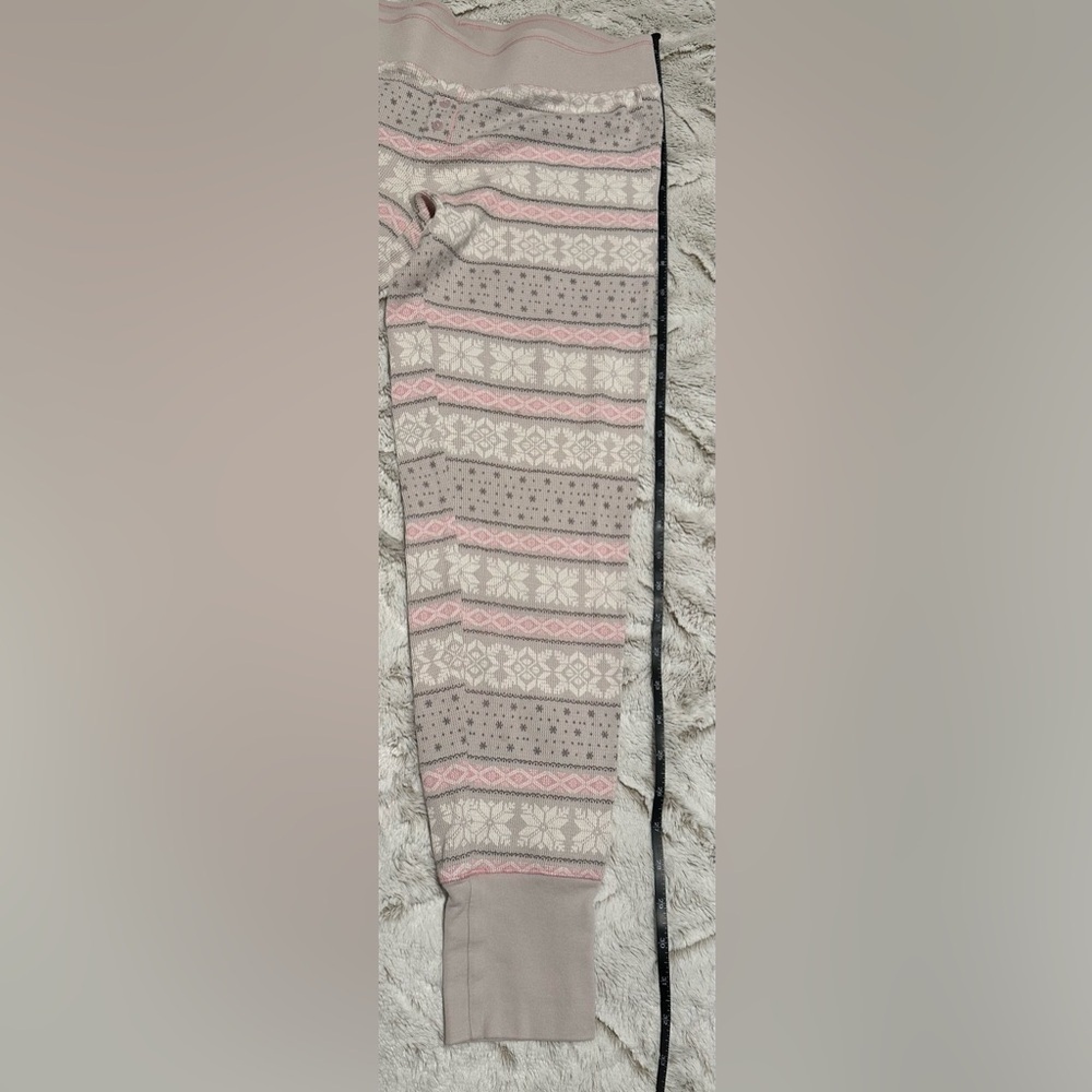 Victoria's Secret Snowflake Print Pink and Gray Pajama Pants - Picture 6 of 12